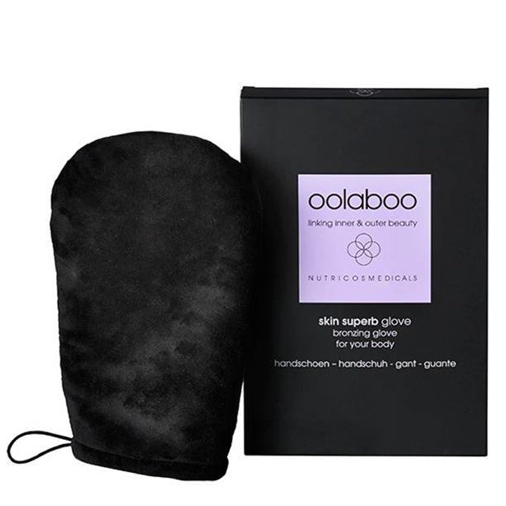 Oolaboo Skin Superb Bronzing Glove guante junto a la caja
