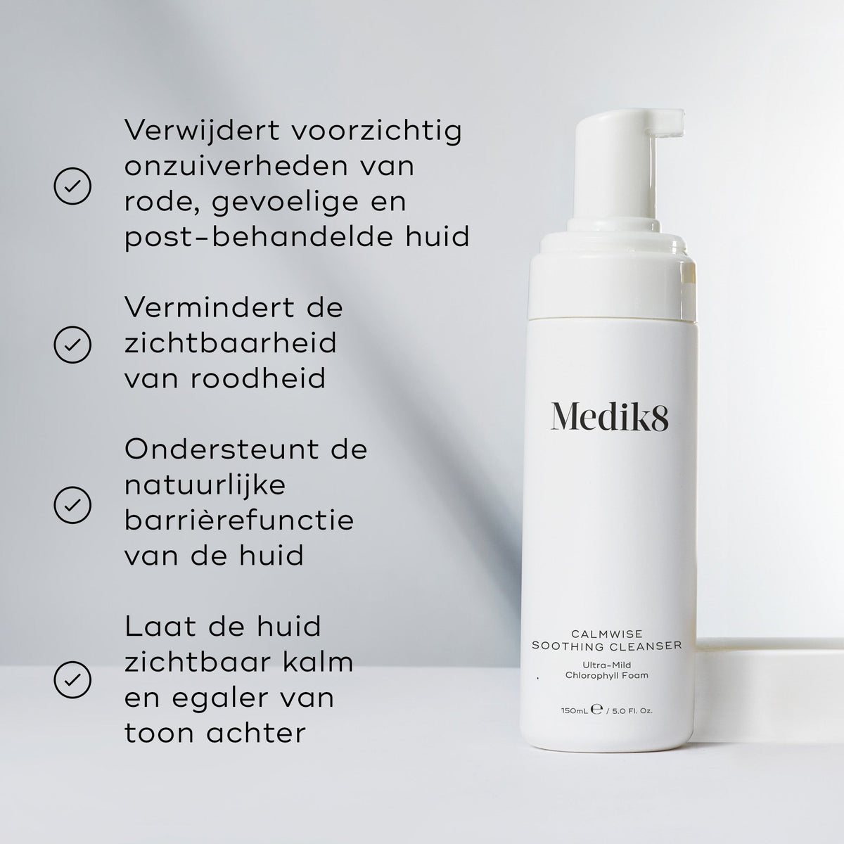 Medik8 Calmwise Soothing Cleanser beneficios