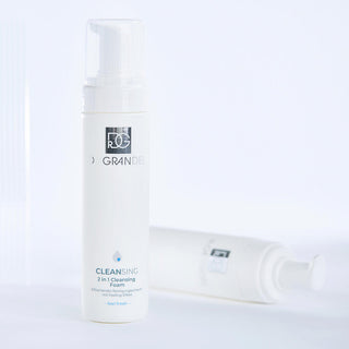Dr. Grandel 2 in 1 Cleansing Foam structuur