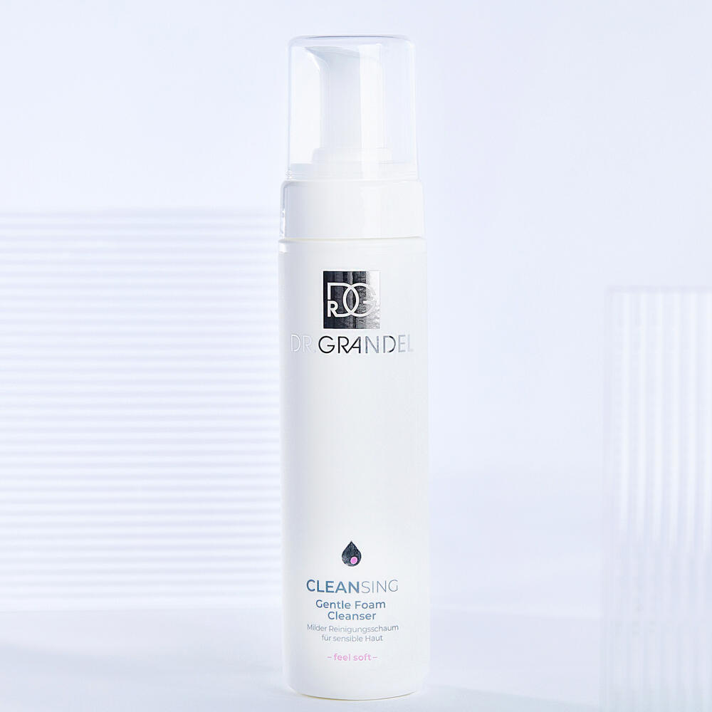 Dr. Grandel Gentle Foam Cleanser textura-dos