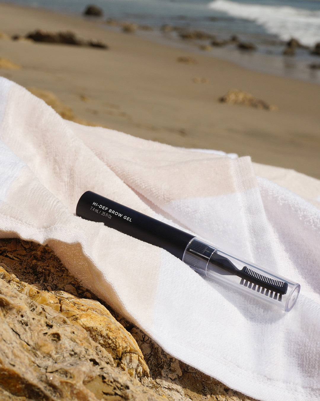 Hi-Def Tinted Brow Gel - Transparente ambiente