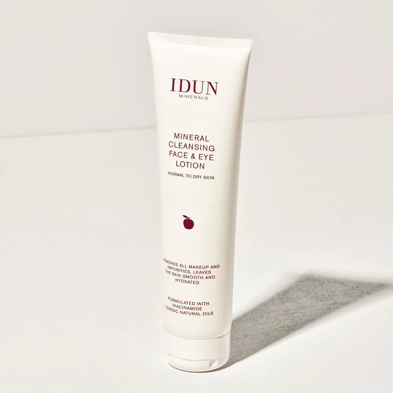 Idun Minerals Mineral Cleansing Lotion ambiente