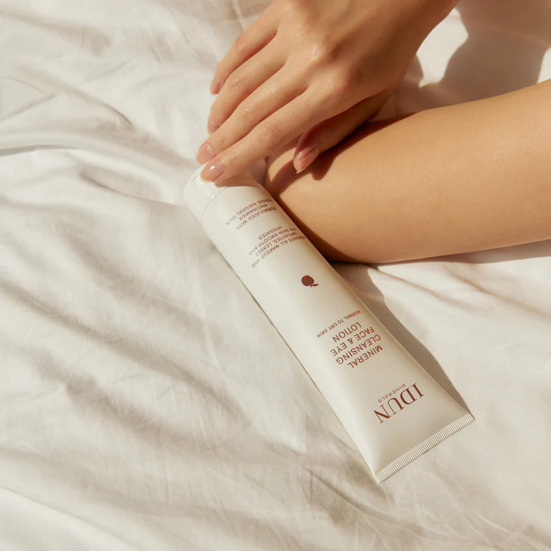 Idun Minerals Mineral Cleansing Lotion ambiente 3