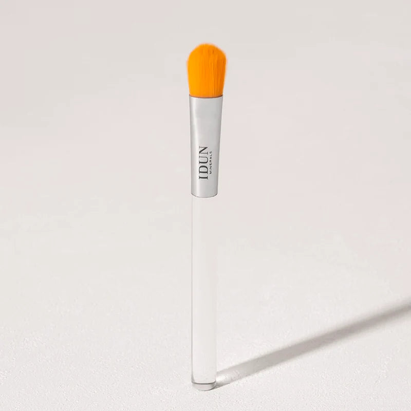 Idun minerals concealer brush ambiente