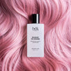 BDK Parfums Hair Perfume Bouquet de Hongrie frasco sobre cabello rosa