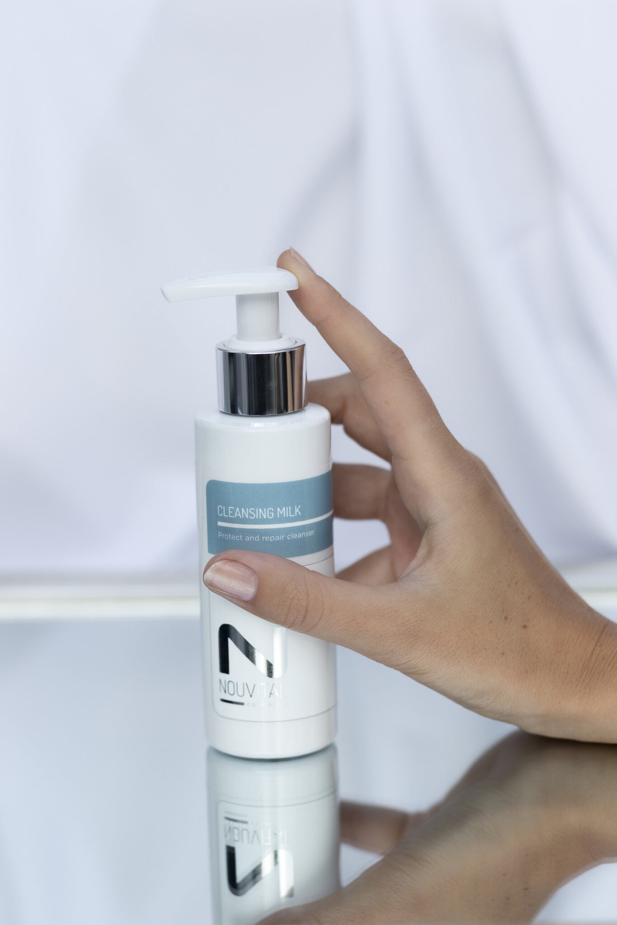 Nouvital Cleansing Milk ambiente