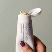 Oolaboo Super Foodies All Over Gentle Scrub tubo con textura de exfoliante