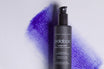 Oolaboo Blushy Truffle Platinum Shampoo con trazo de pintura violeta