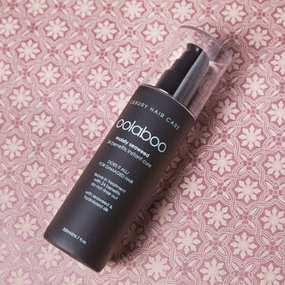 Oolaboo Moisty Seaweed 24 Benefits Instant Cure sobre estampado floral rosa