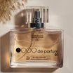 Oolaboo OOOO de Parfum 01 frasco en primer plano con luz cálida