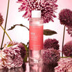 REN Clean Skincare Smooth, Prep & Plump Essence ambiente